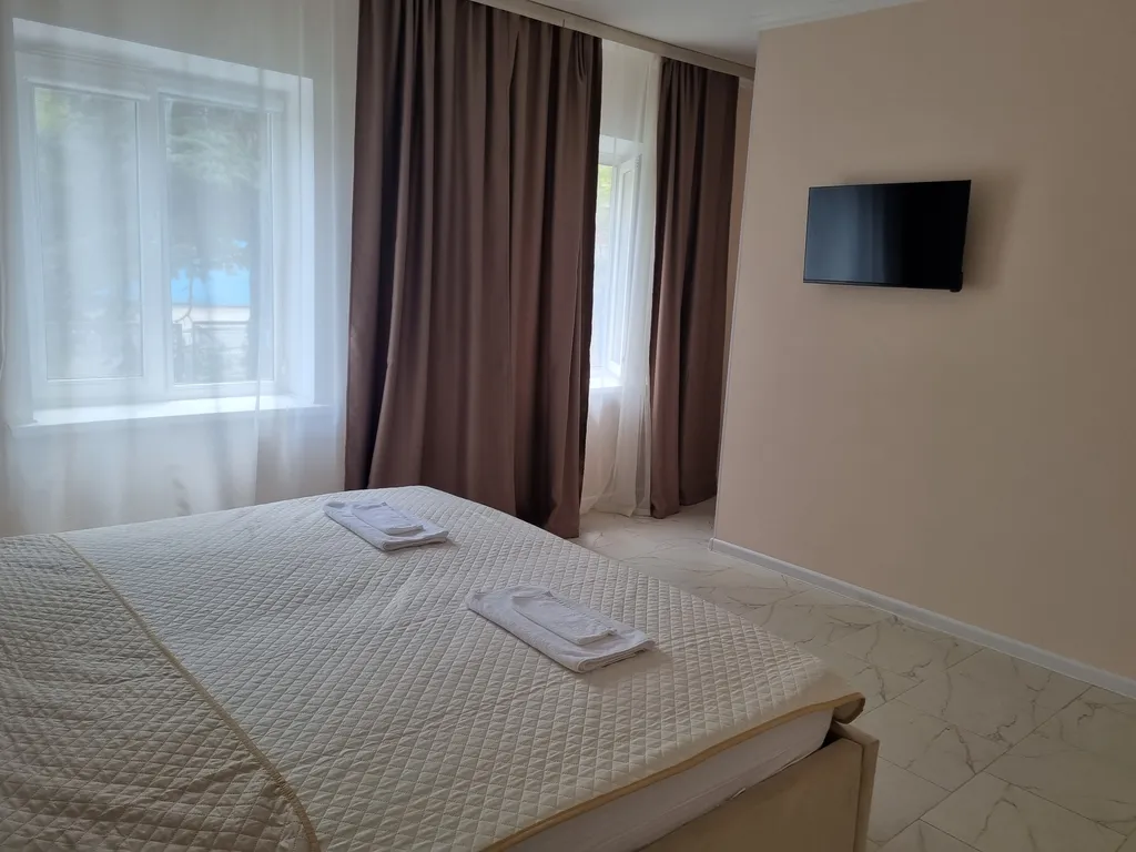 Коттедж Дом в центре, 10 минут от центрального пляжа — Геленджик