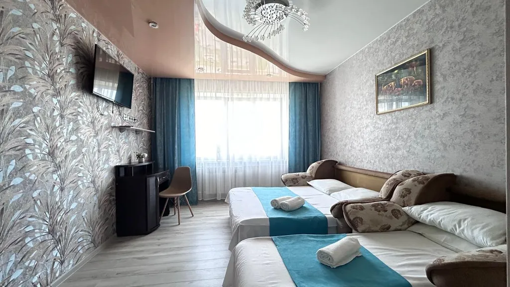 Современная трехкомнатная квартира с большой кухней