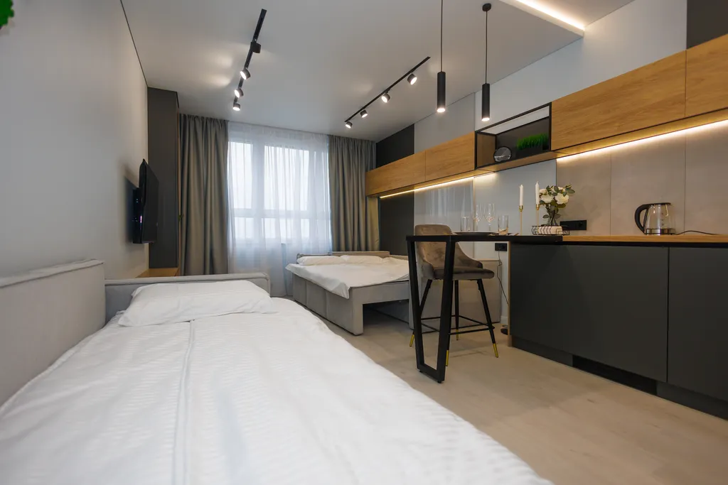 Студия с дизайнерским ремонтом в центре города