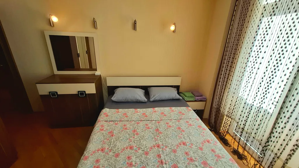 2-комнатная квартира в новопостроенном доме в центре