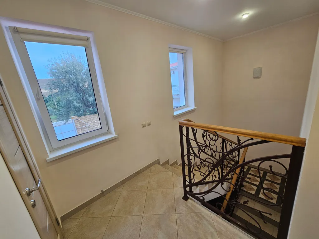 Коттедж Дом в 5 минутах от моря — Новоотрадное