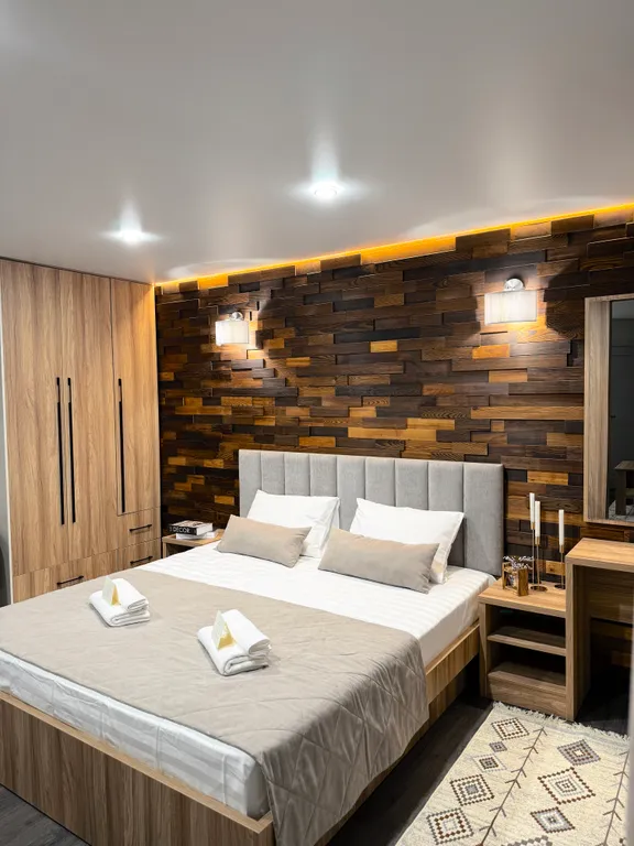 Дом с баней и бассейном