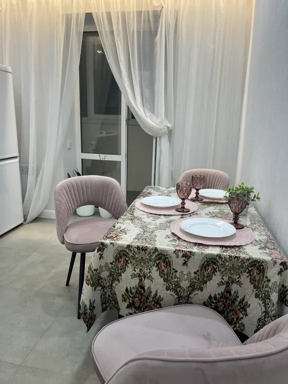 Уютная квартира возле центрального пляжа реки Волга