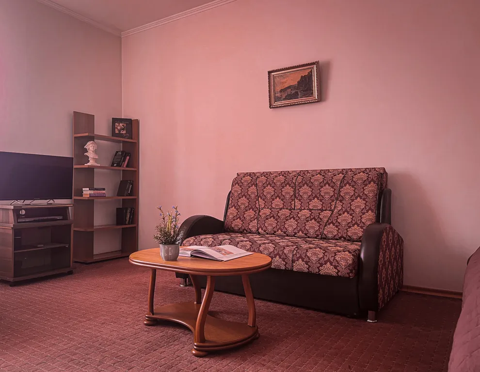 Апартаменты с окном в ванной комнате