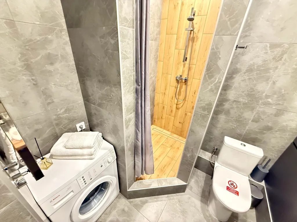 Авторская студия рядом с ТРК Горизонт