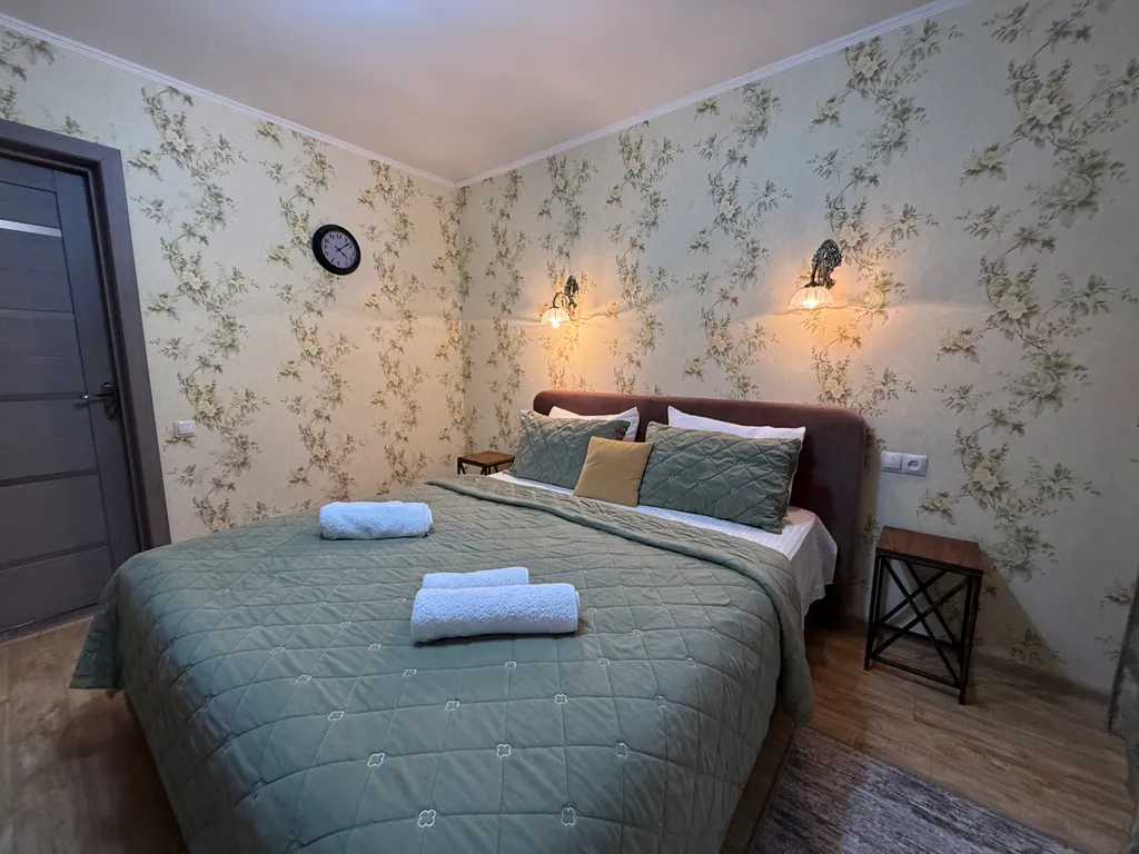 Двухкомнатная квартира в центре курортной зоны