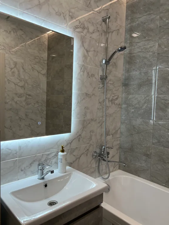 Двухкомнатная квартира в самом центре нашего города с новым ремонтом