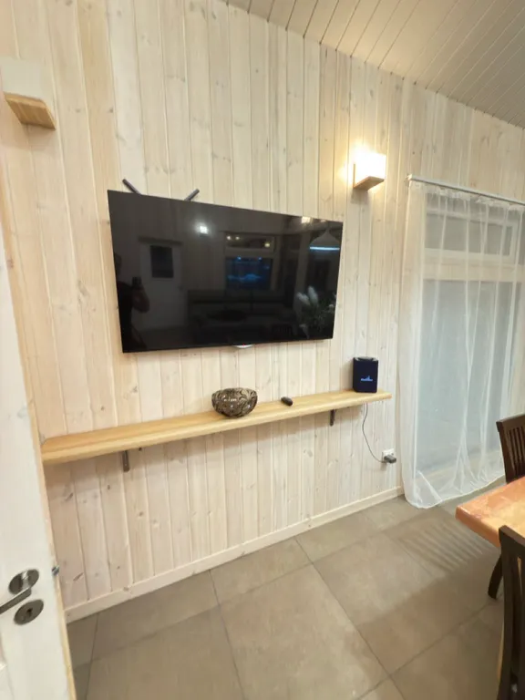 Дом с видом на озеро