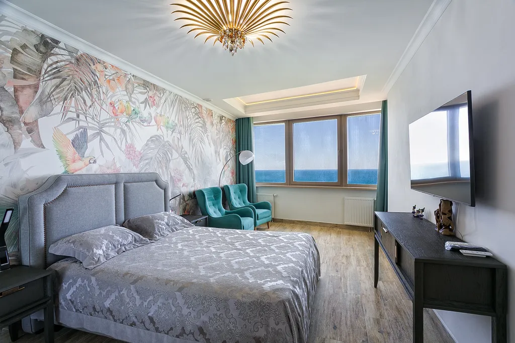 Трёхкомнатный апартамент с видом на море