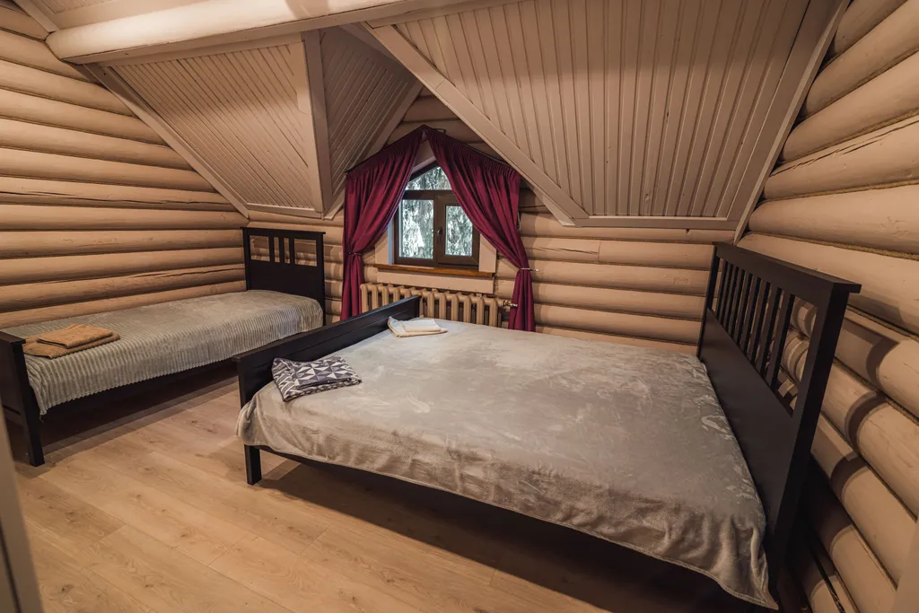 Большой коттедж с сауной в загородном комплексе отдыха бисерово