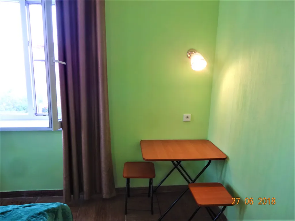 Радуга 3-х комнатный на 6 человек с бассейном