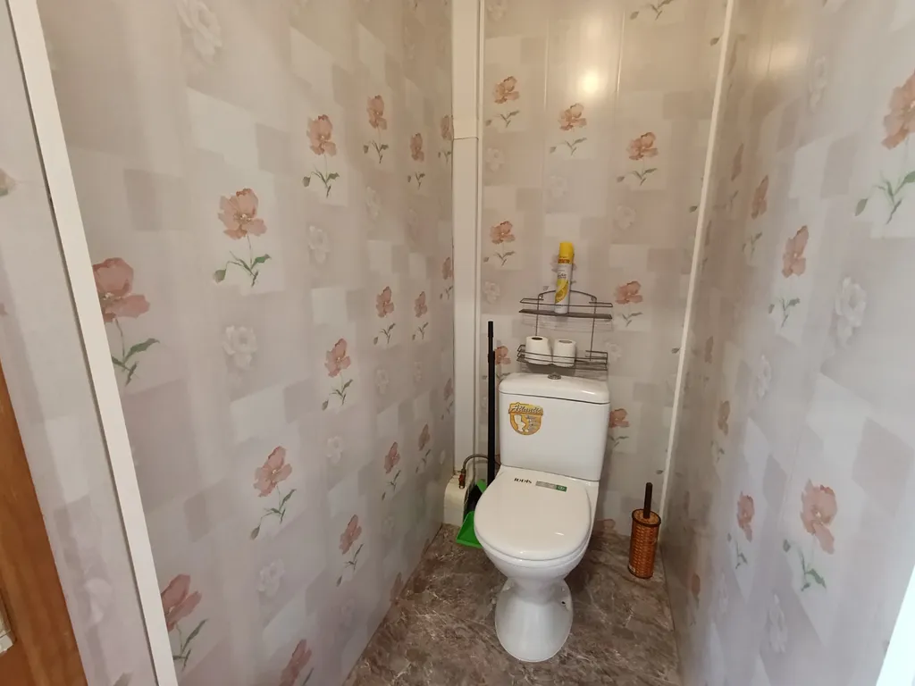 Целый этаж в доме из 4 комнат