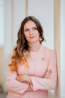 Полина Мок