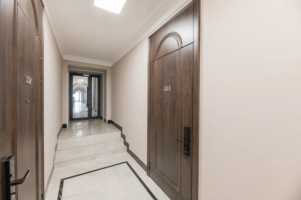 Горы Meridian Mega Arbat