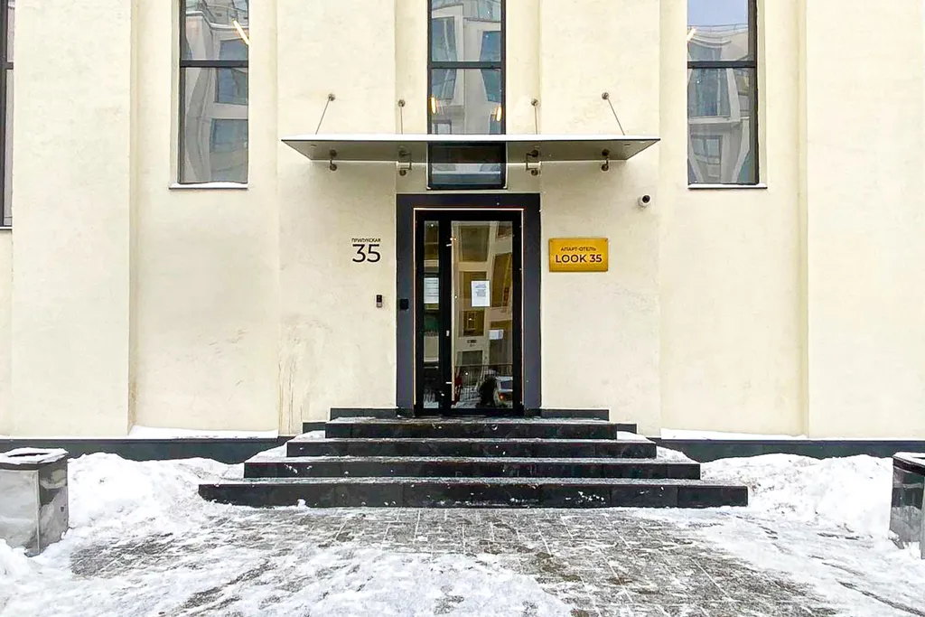 Квартира Квартира с дизайнерским ремонтом и оборудованной кухней — Санкт-Петербург