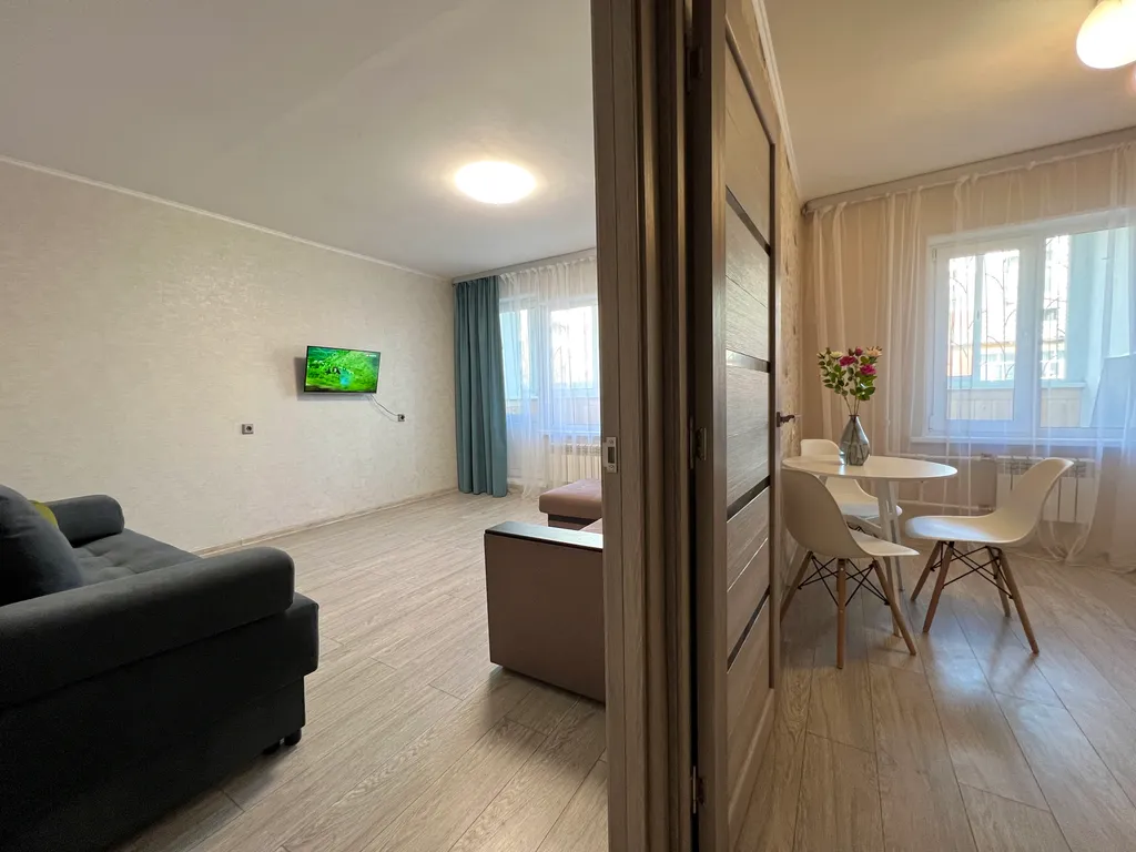 Полноценная двушка у жд вокзала, не берем оплату за финальную уборку