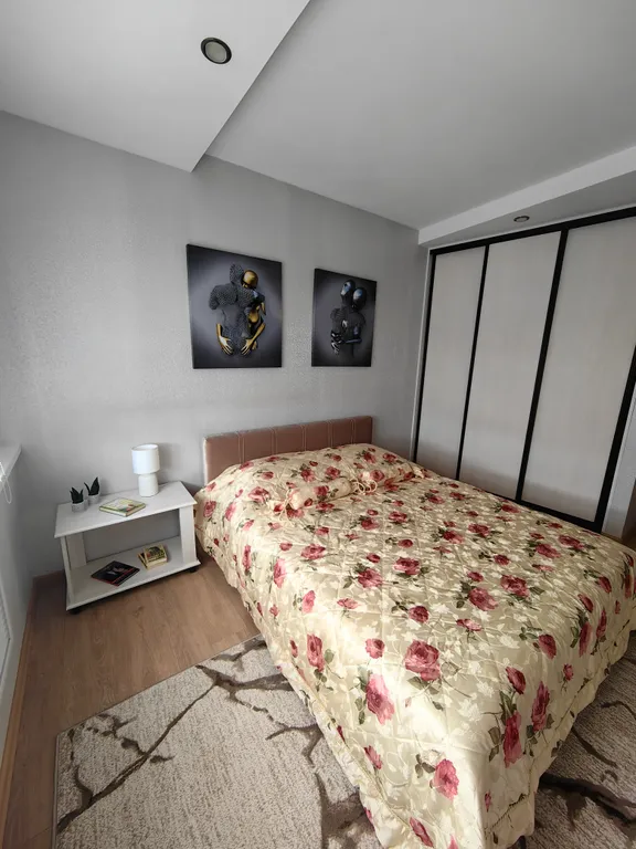 Квартира возле ТЦ Тринити