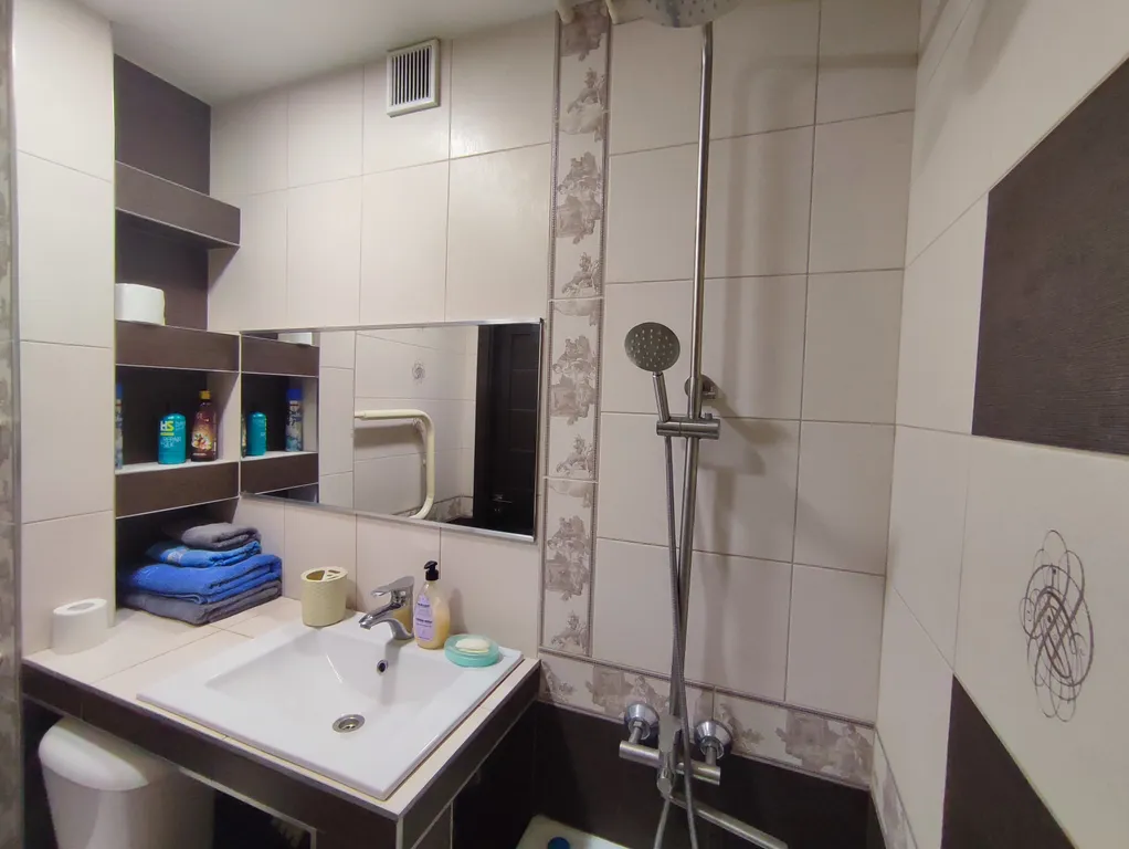 Видовая квартира в самом центре с панорамным видом на Площадь Победы.