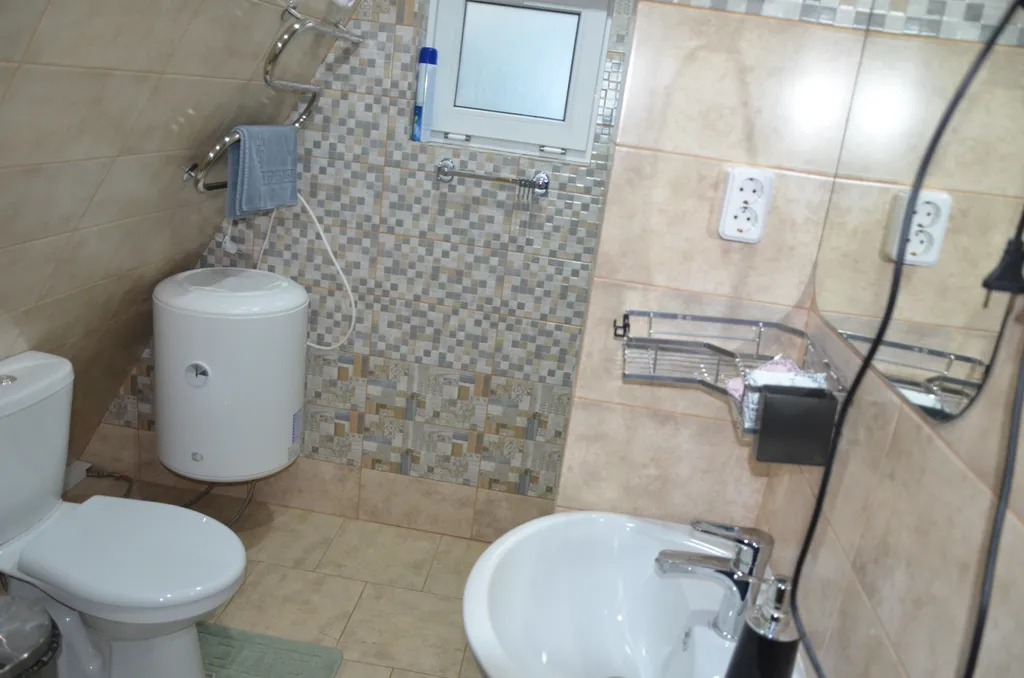 Бронзовый домик