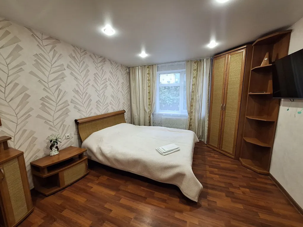 Коттедж Дом в центре города с парковкой и мангальной зоной — Геленджик