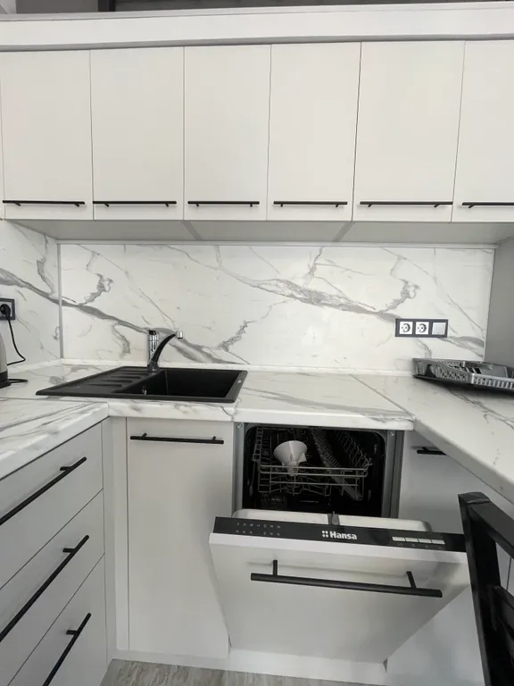 Квартира Стильная и молодежная квартира студия у моря — Сириус