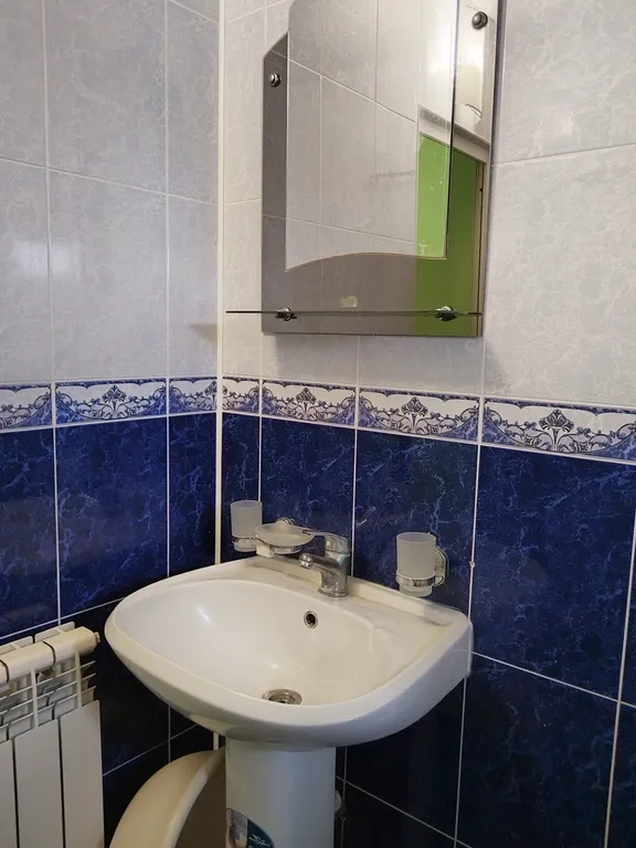 Квартира Квартира Четырехместный номер в гостевом доме Легенда с бассейном. — Анапа