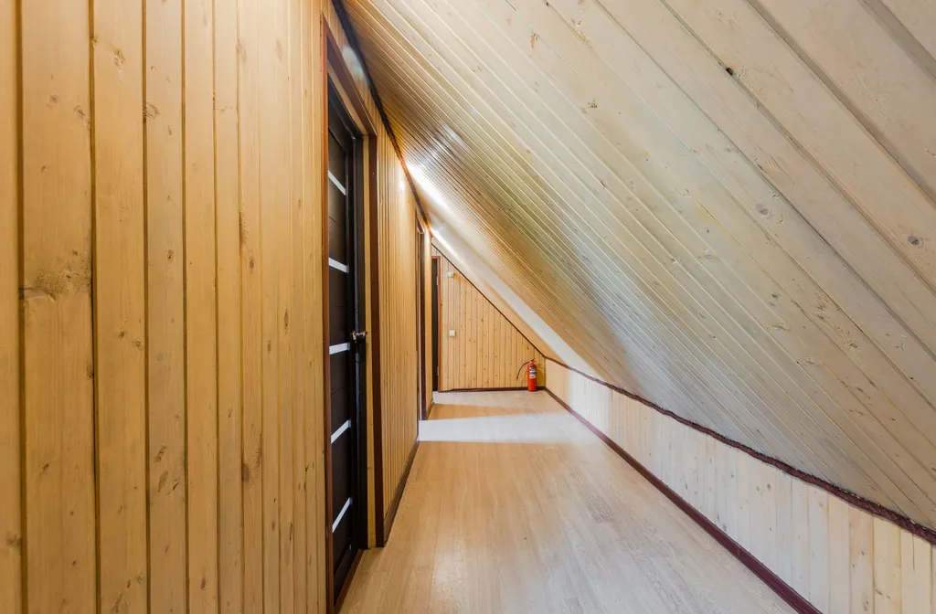 Коттедж с бассейном, баней и 5 спальнями