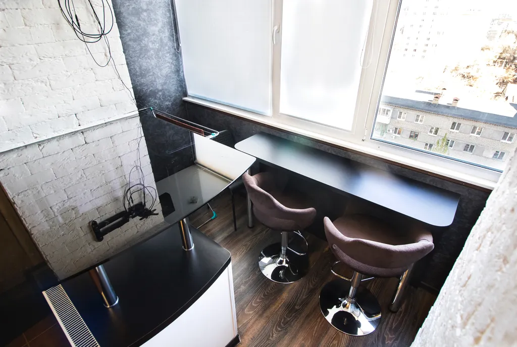 Апартаменты возле ТЦ Триумф с балконом