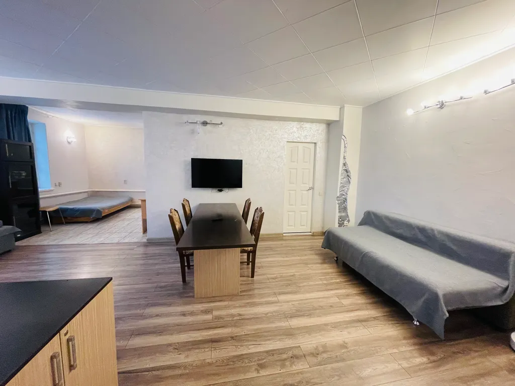 Просторная и чистая квартира у набережной и парка