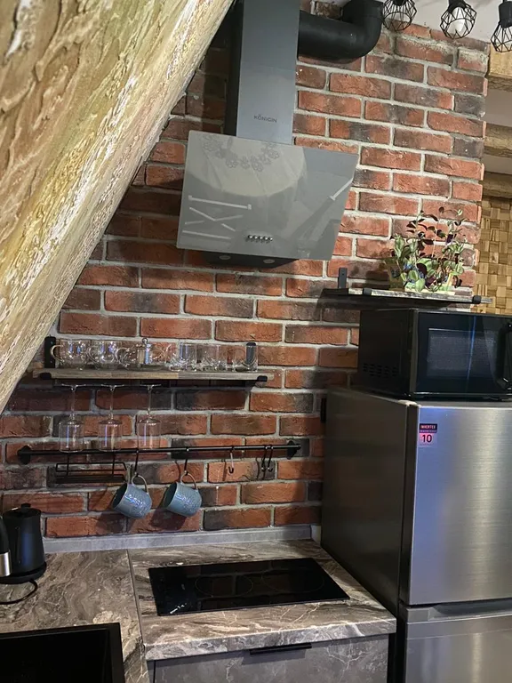 Архитектурный дом A-freim с безграничным окружением природы и речки