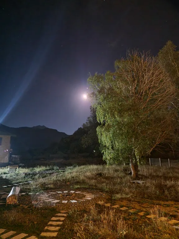 Домик с видом на горы