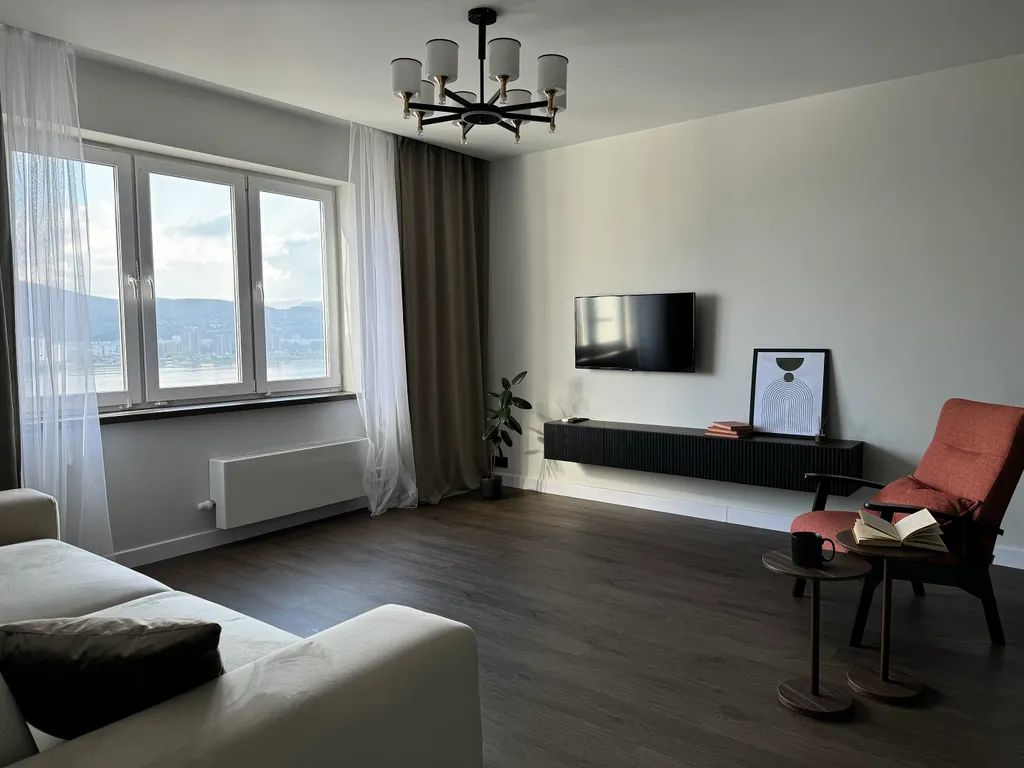 Стильная просторная квартира с шикарным видом на Енисей