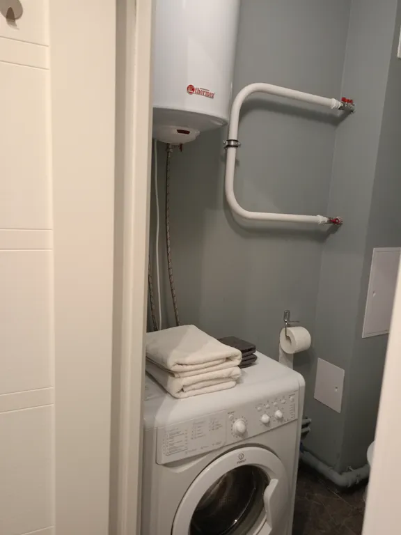 Новая студия вблизи Столбов и зоопарка