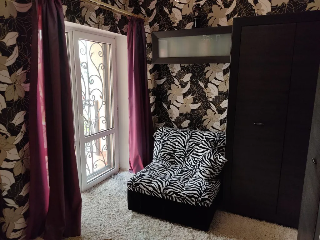 Апартамент с уютным двориком в Мисхоре, в частном доме