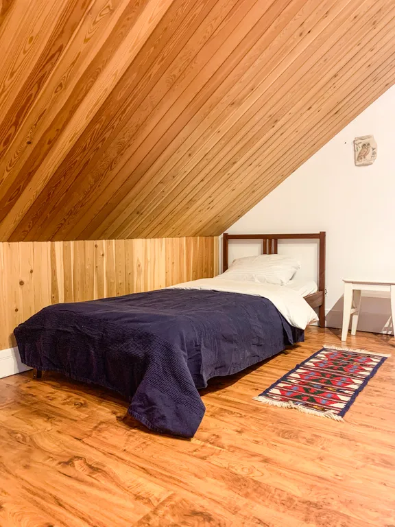 Дом в соснах