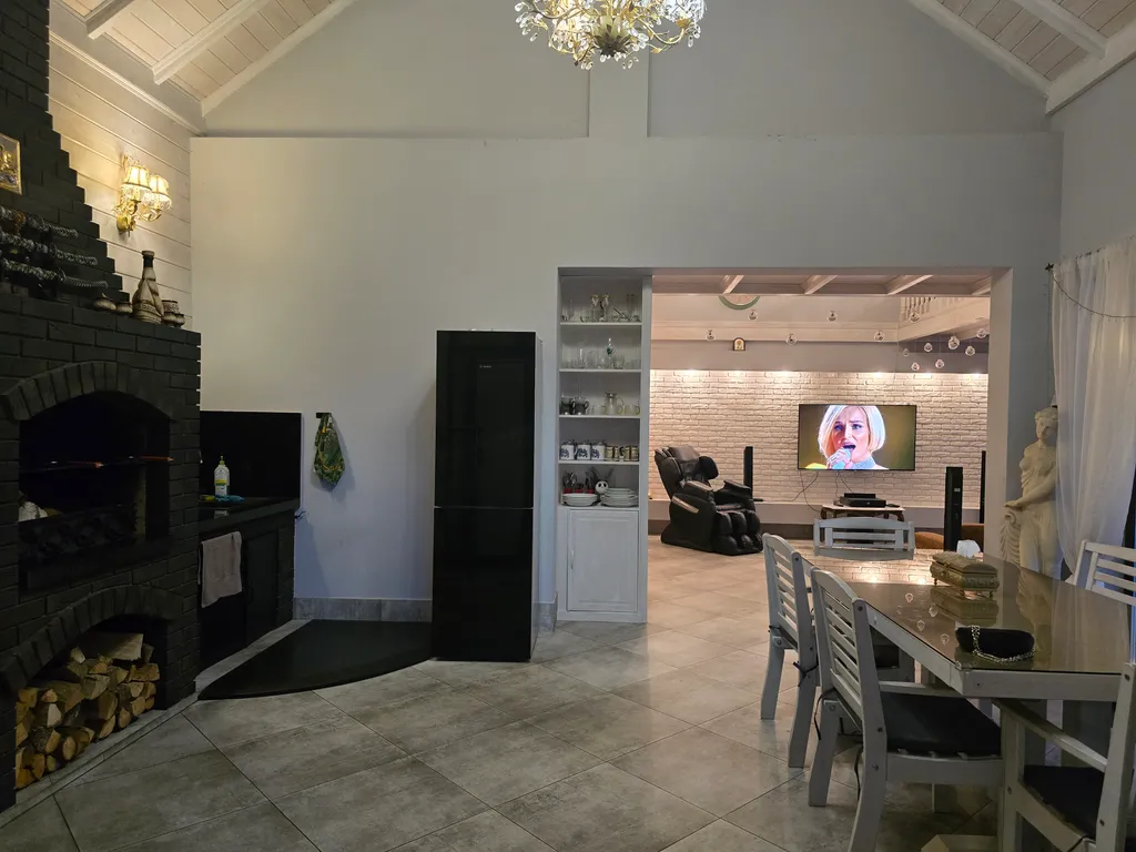 Тихий уют с бассейном для отдыха семьёй