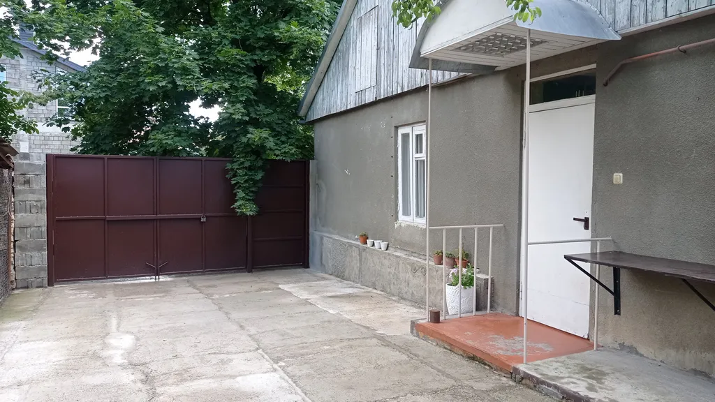 Коттедж Домик для двоих гостей — Кисловодск