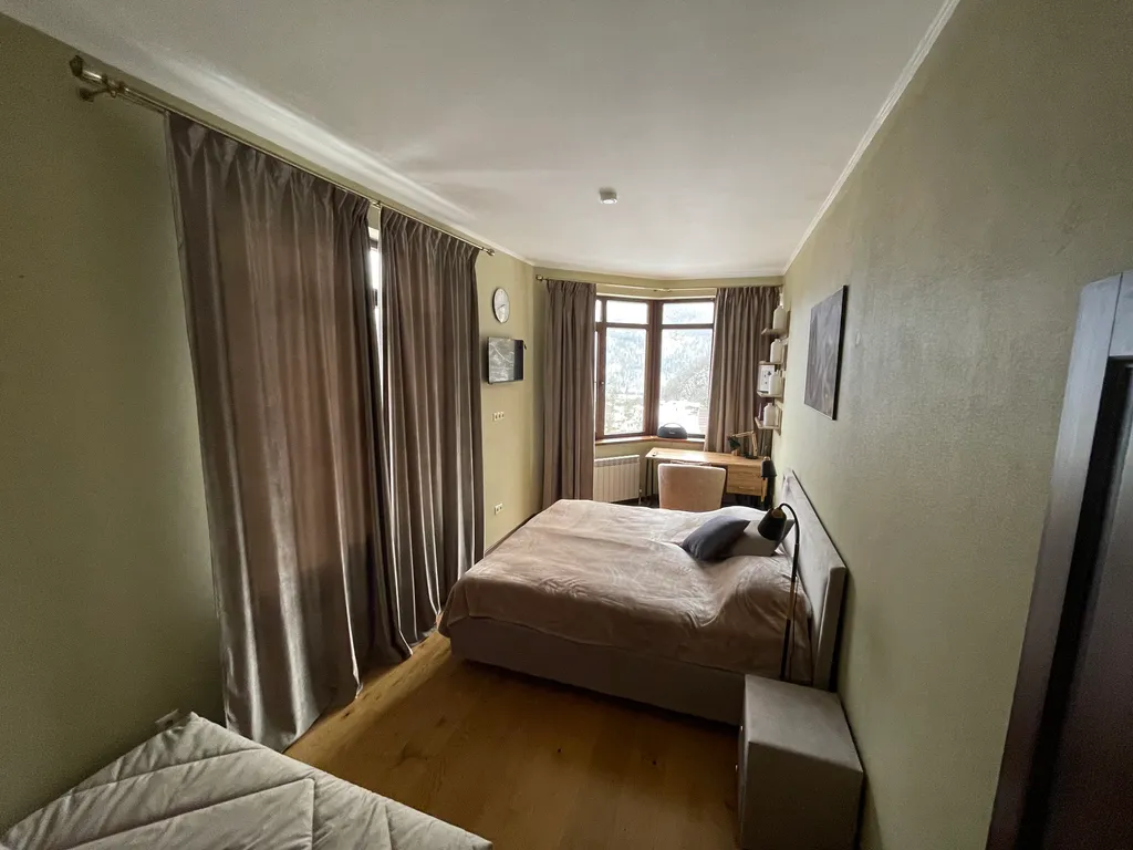 2-комнатный апартамент с видом на Аигбу