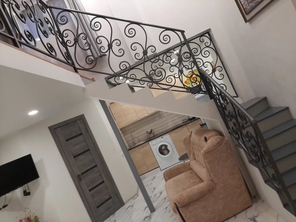 Двухуровневые уютные апартаменты в Алупке первая береговая линия