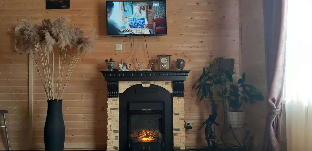 Часть дома рядом с озером