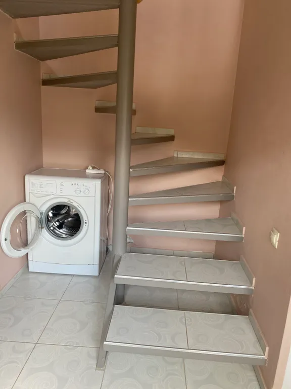 Коттедж Уютный домик со своей кухней и всеми удобствами — Феодосия