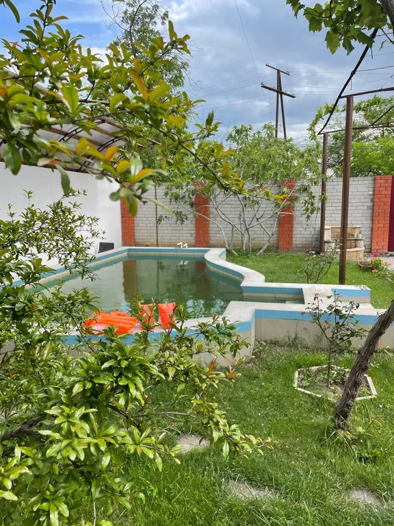 Коттедж с бассейном