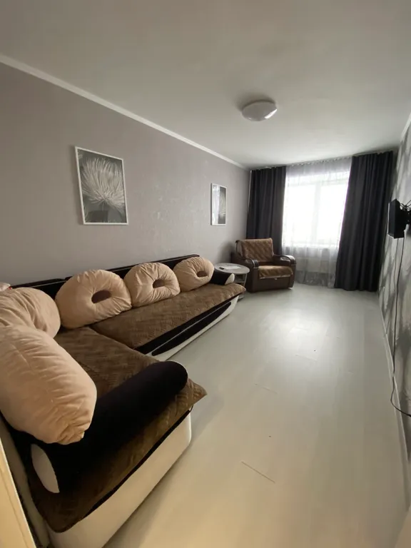 Видовая квартира со свежим современным ремонтом — аренда посуточно в Юрга