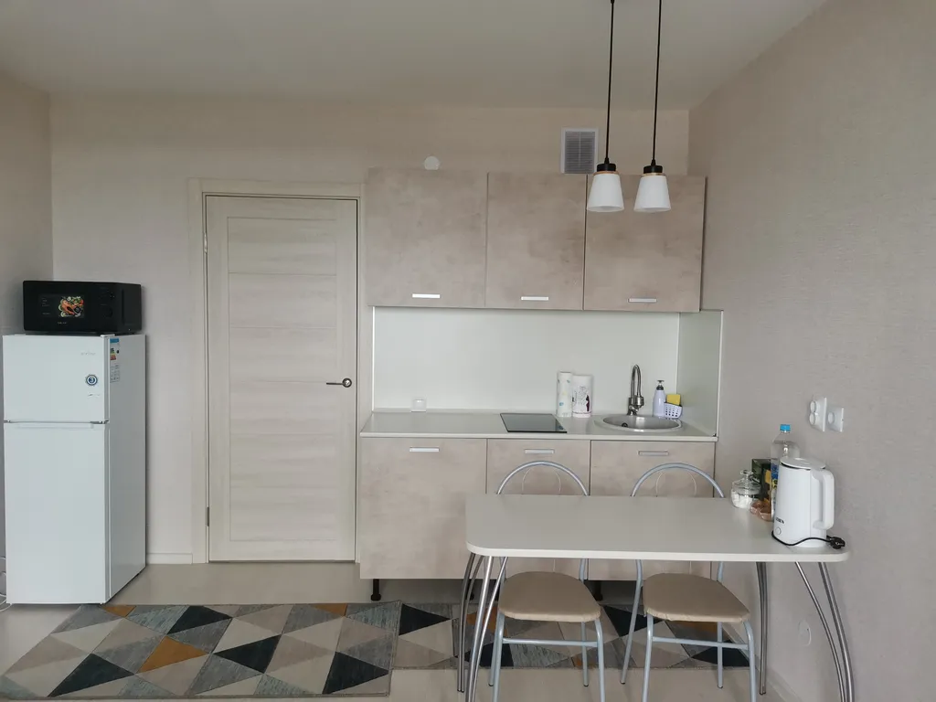 Студия с видом на пруд