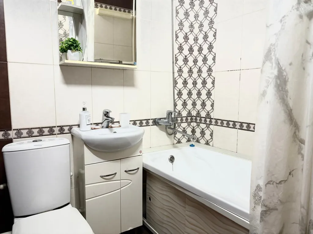 1-я квартира возле Дворца спорта