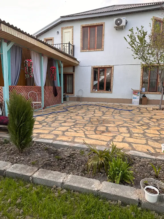 Дачный гостиный дом недалеко от моря