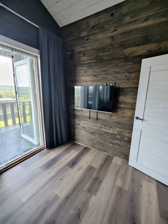 Коттедж Уютный дом с бассейном — Приморск