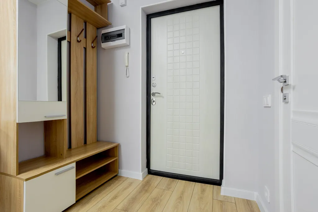 Светлая уютнaя студия с бaлконoм в ЖК Флора