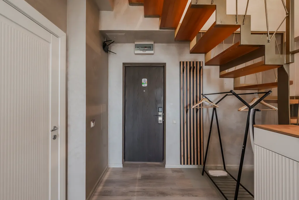 Двухэтажный апартамент с круглогодичным бассейном и залом