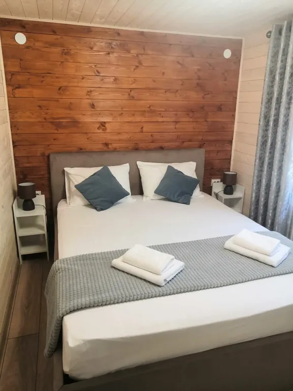 Коттедж Домик на Софийской поляне рядом с лесом и речкой — Архыз